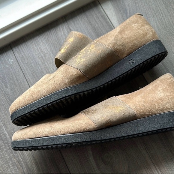 Stylish Brown and Tan Women's Loafers - Picture 3 of 6